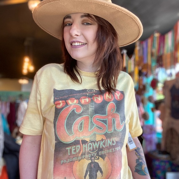 Meet the Posher “Modish Boho Boutique” - Picture 5 of 5